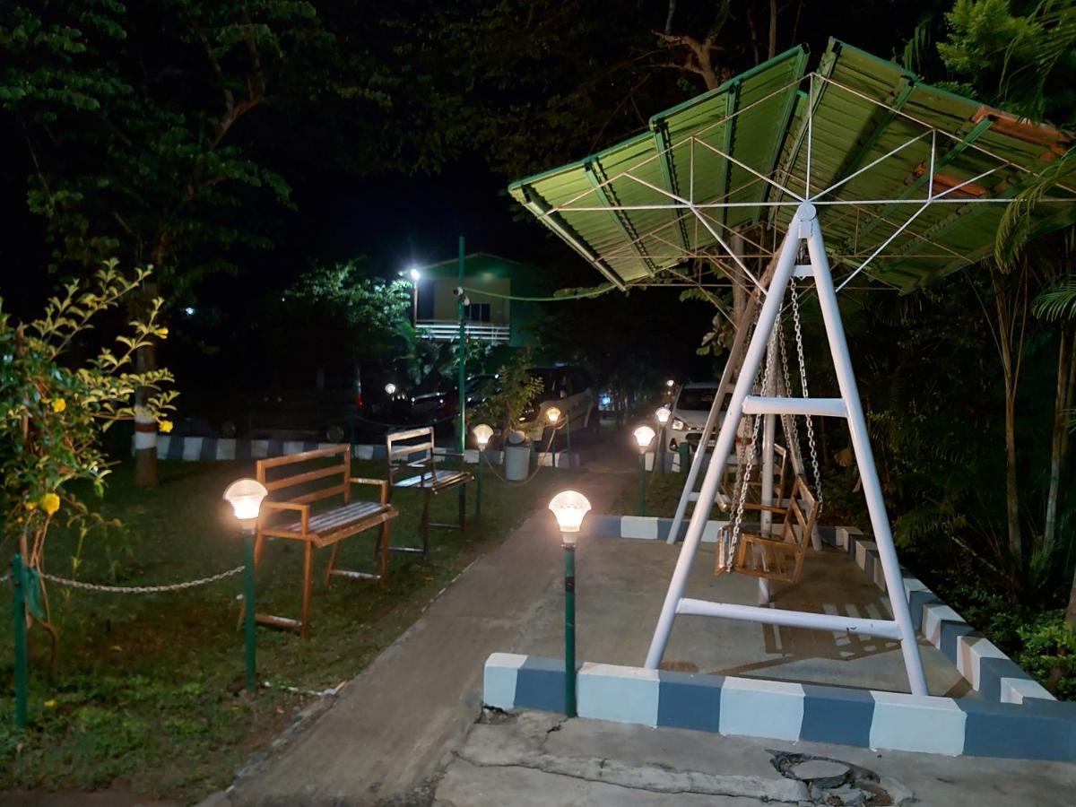 The Midway Jungle Resort Masinagudi Exterior foto