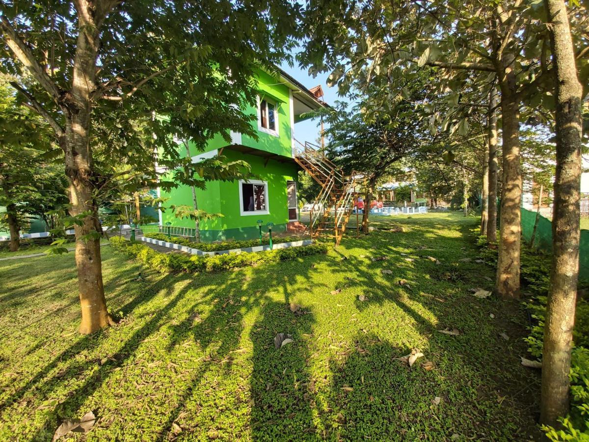 The Midway Jungle Resort Masinagudi Exterior foto