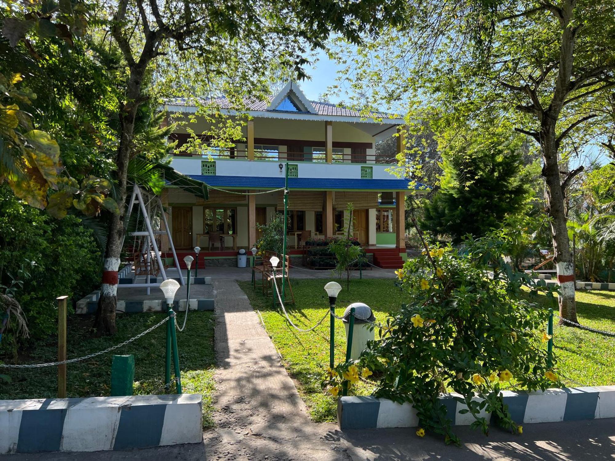 The Midway Jungle Resort Masinagudi Exterior foto